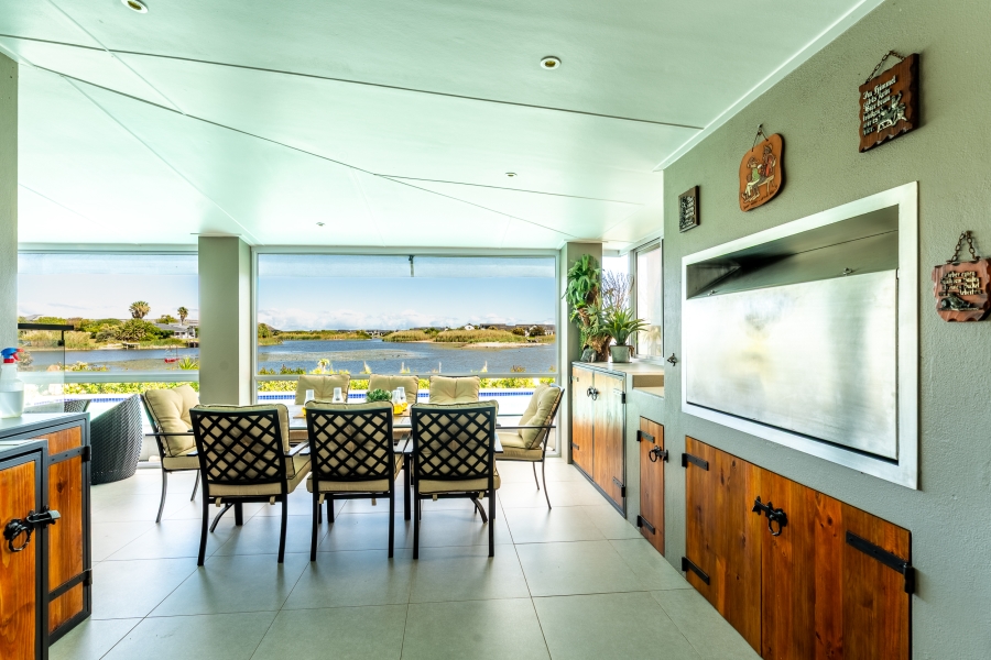 3 Bedroom Property for Sale in Lake Michelle Western Cape